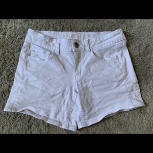 White American eagle shorts